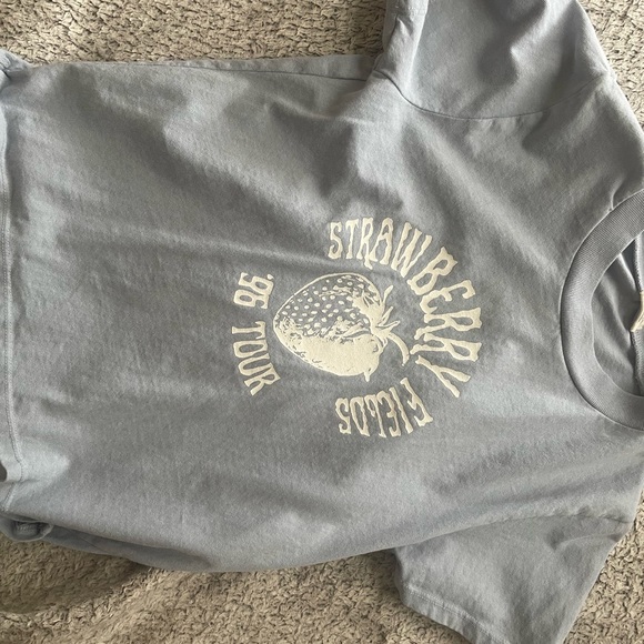 Brandy Melville Tops - John Galt baby tee
